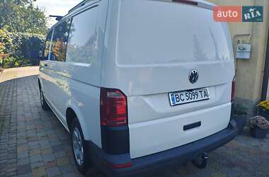 Минивэн Volkswagen Transporter 2016 в 