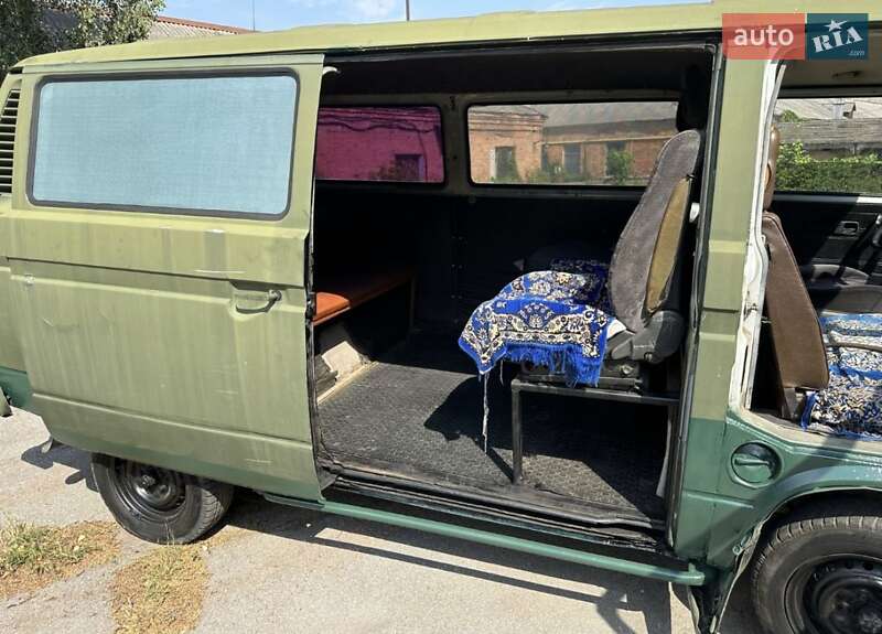 Минивэн Volkswagen Transporter 1990 в Звягеле