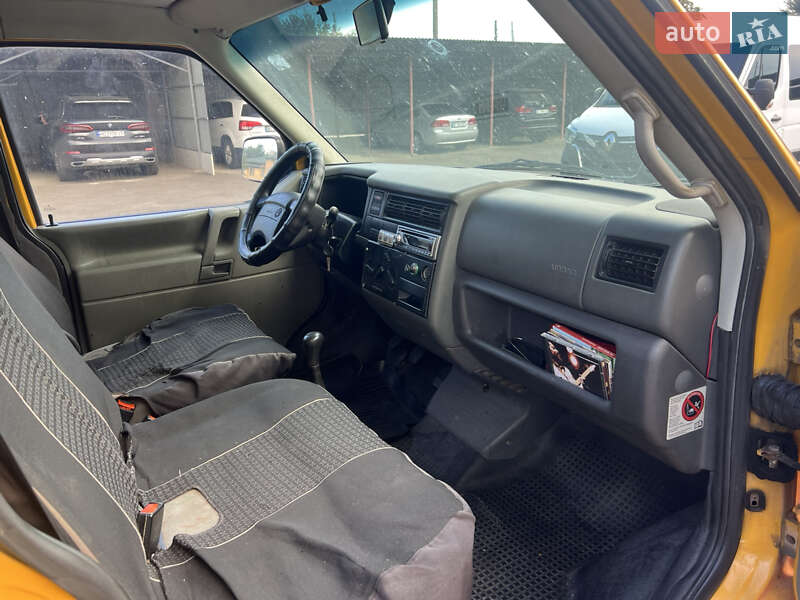 Минивэн Volkswagen Transporter 1996 в Дрогобыче
