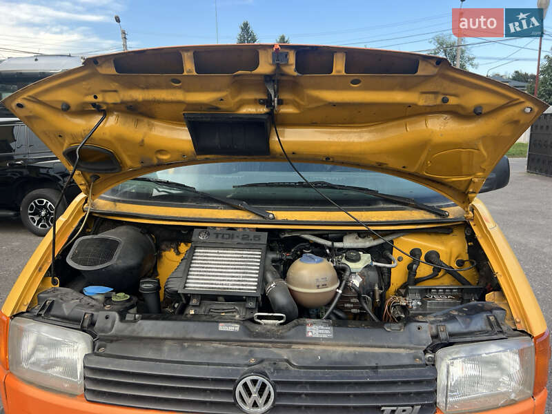 Минивэн Volkswagen Transporter 1996 в Дрогобыче