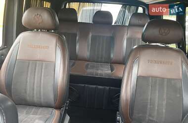 Минивэн Volkswagen Transporter 2010 в 