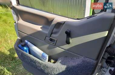 Минивэн Volkswagen Transporter 2001 в 