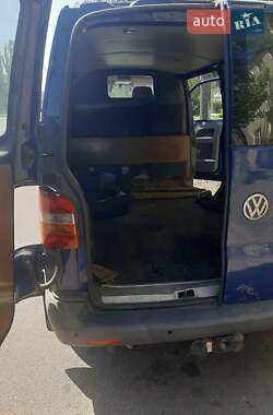 Вантажний фургон Volkswagen Transporter 2006 в Кривому Розі