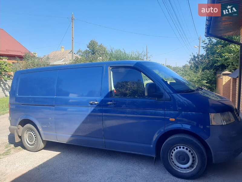 Грузовой фургон Volkswagen Transporter 2006 в Кривом Роге