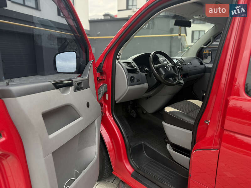 Минивэн Volkswagen Transporter 2004 в Ивано-Франковске