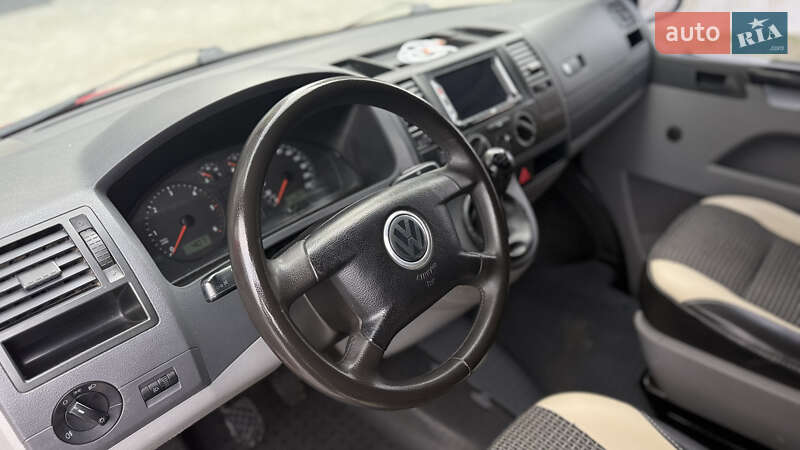 Минивэн Volkswagen Transporter 2004 в Ивано-Франковске