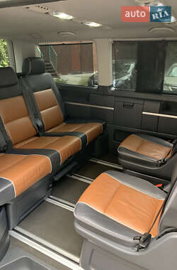 Минивэн Volkswagen Transporter 2013 в 