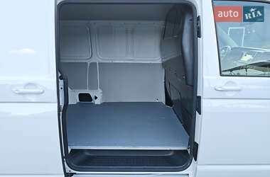 Грузовой фургон Volkswagen Transporter 2020 в 