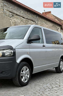 Минивэн Volkswagen Transporter 2011 в 