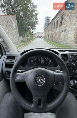 Минивэн Volkswagen Transporter 2011 в 
