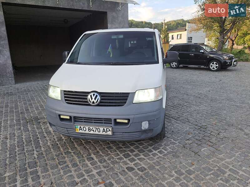 Мікроавтобус Volkswagen Transporter 2004 в Тячеві