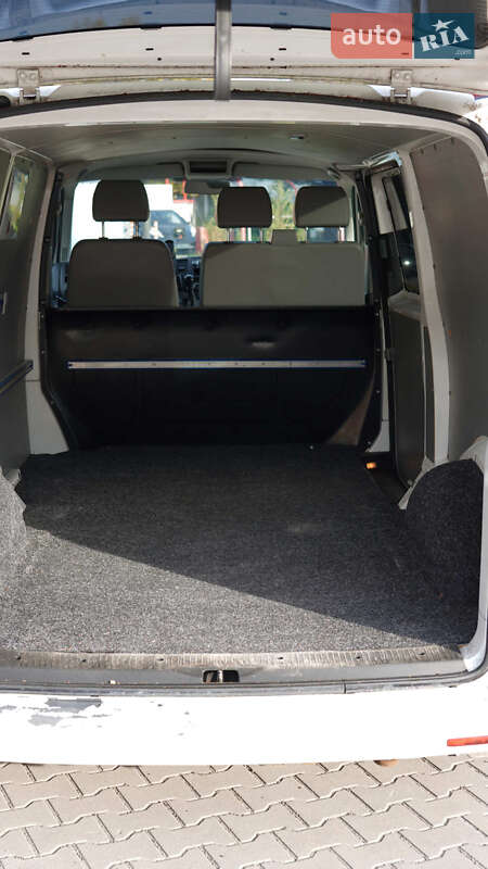 Грузовой фургон Volkswagen Transporter 2010 в Киеве