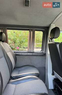 Минивэн Volkswagen Transporter 2009 в 