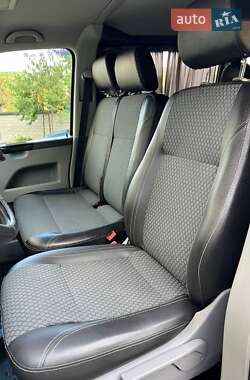 Минивэн Volkswagen Transporter 2009 в 