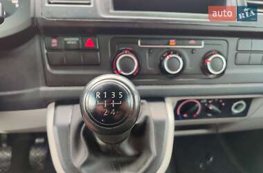 Минивэн Volkswagen Transporter 2016 в 