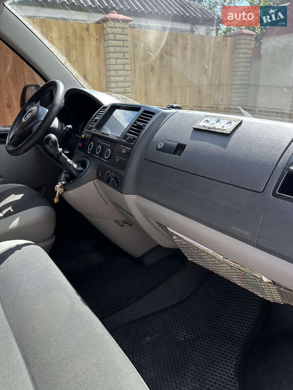 Микроавтобус Volkswagen Transporter 2014 в Вознесенске