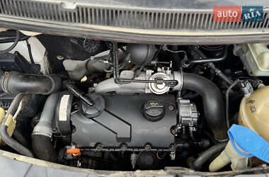 Микроавтобус Volkswagen Transporter 2004 в 