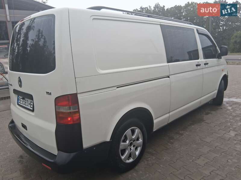 Грузовой фургон Volkswagen Transporter 2006 в Николаеве