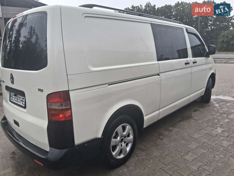 Грузовой фургон Volkswagen Transporter 2006 в Николаеве