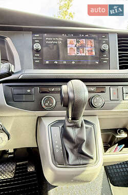 Минивэн Volkswagen Transporter 2021 в 