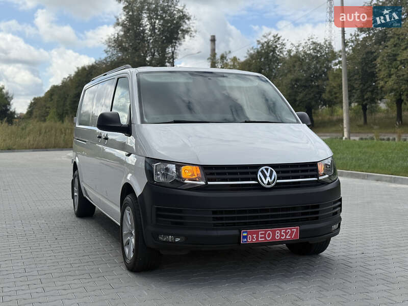 Грузовой фургон Volkswagen Transporter 2017 в Ровно