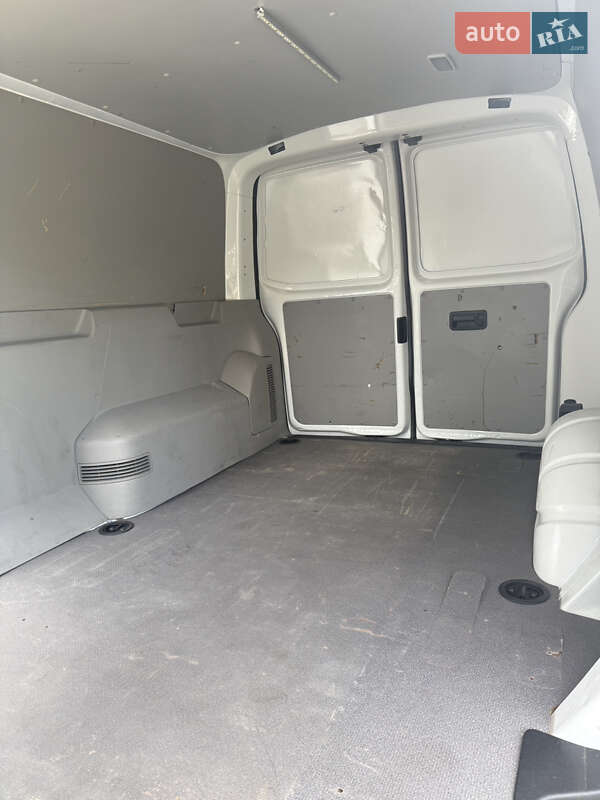 Грузовой фургон Volkswagen Transporter 2017 в Ровно
