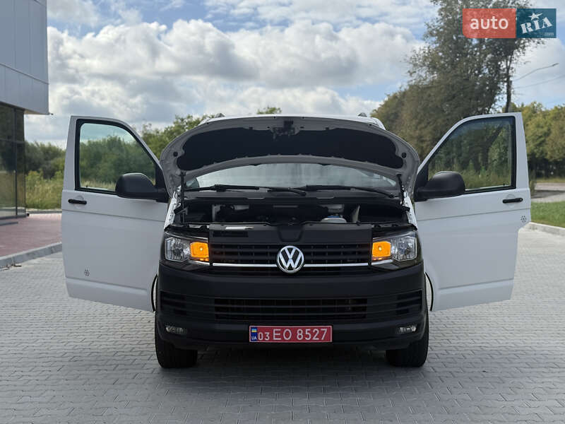 Грузовой фургон Volkswagen Transporter 2017 в Ровно