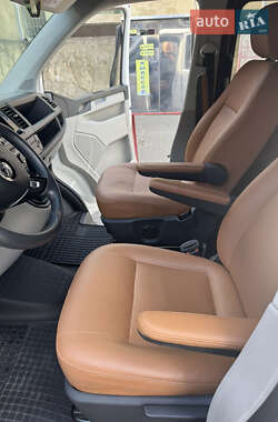 Мінівен Volkswagen Transporter 2017 в 