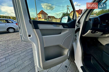 Минивэн Volkswagen Transporter 2017 в 