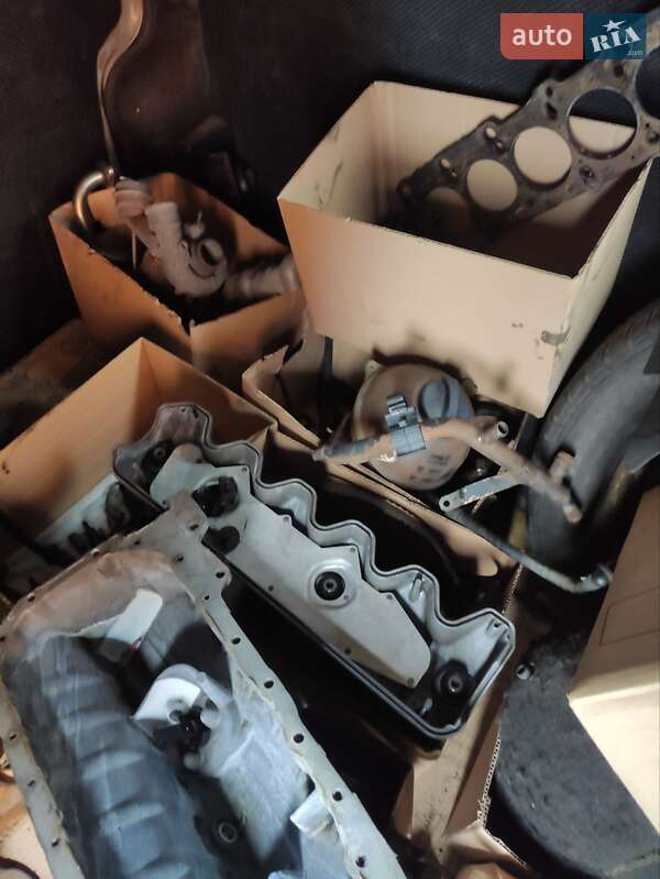 Грузовой фургон Volkswagen Transporter 2002 в Святопетровское