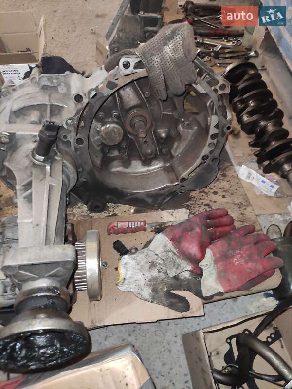 Грузовой фургон Volkswagen Transporter 2002 в Святопетровское