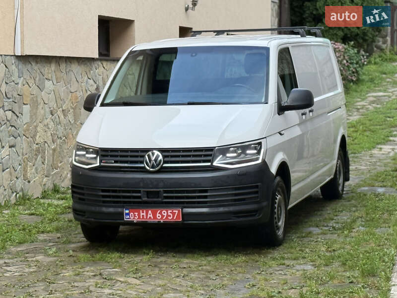Грузовой фургон Volkswagen Transporter 2015 в Тячеве