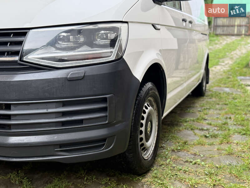 Грузовой фургон Volkswagen Transporter 2015 в Тячеве