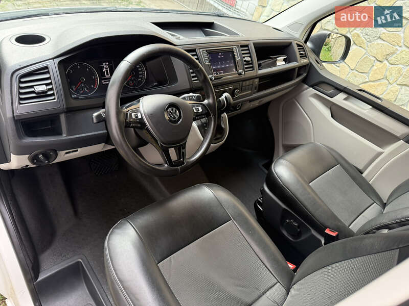 Грузовой фургон Volkswagen Transporter 2015 в Тячеве