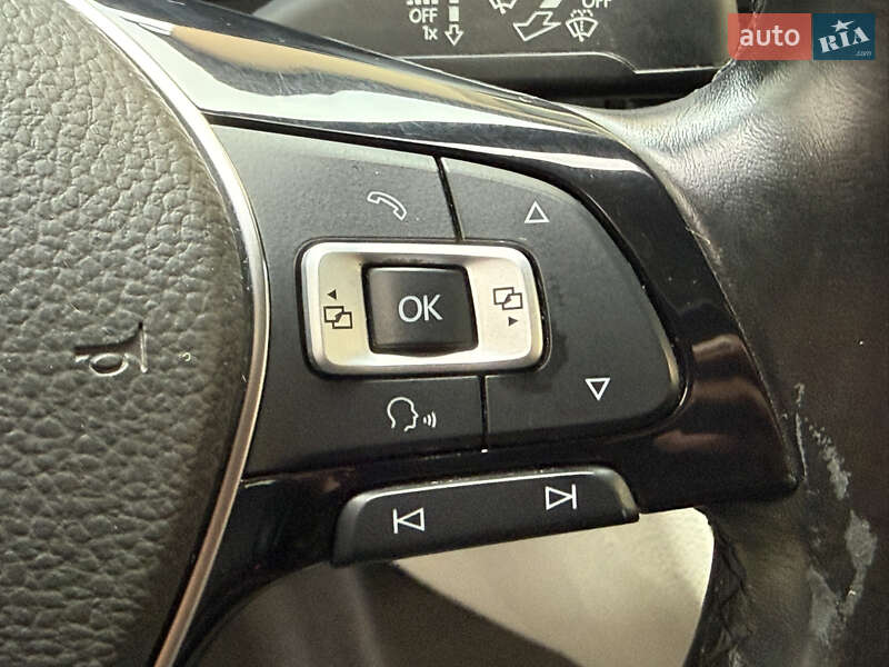 Грузовой фургон Volkswagen Transporter 2015 в Тячеве