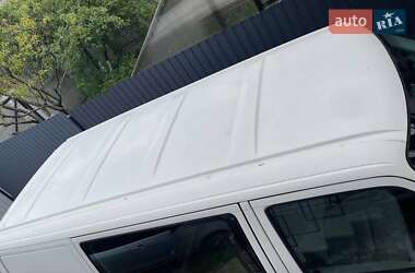 Мінівен Volkswagen Transporter 2001 в 