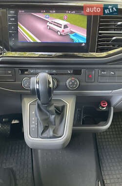 Минивэн Volkswagen Transporter 2020 в 