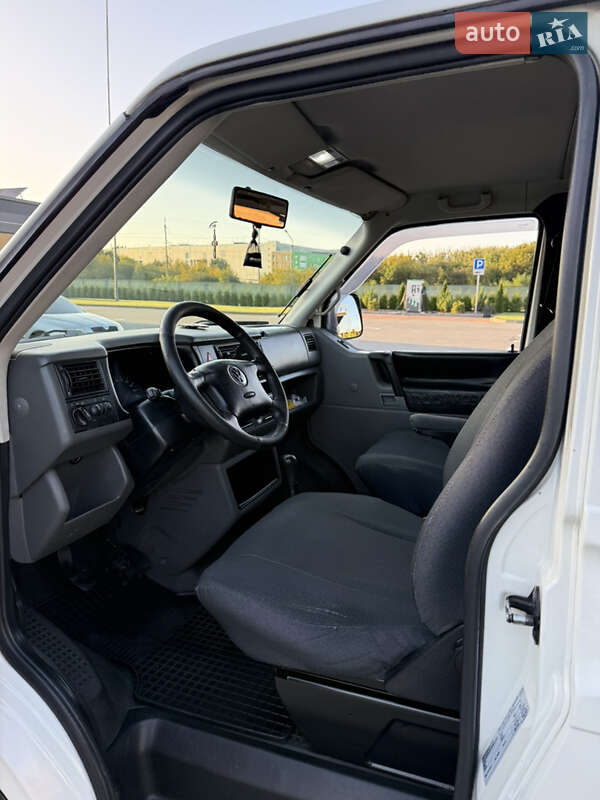 Минивэн Volkswagen Transporter 2001 в Виннице