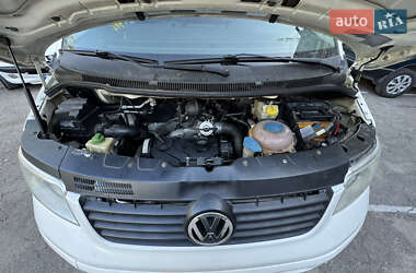 Минивэн Volkswagen Transporter 2004 в 