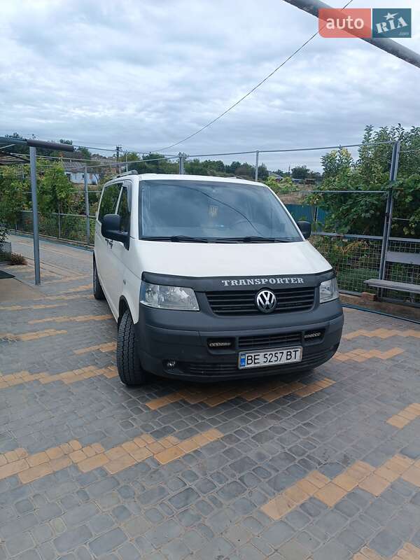 Минивэн Volkswagen Transporter 2006 в Березнеговатом