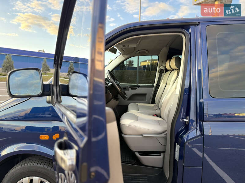 Минивэн Volkswagen Transporter 2005 в Виннице