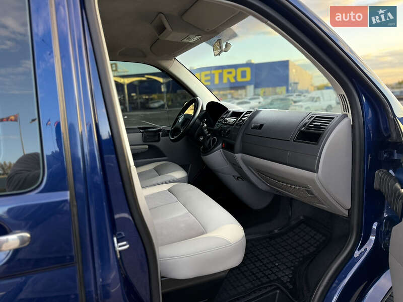 Минивэн Volkswagen Transporter 2005 в Виннице
