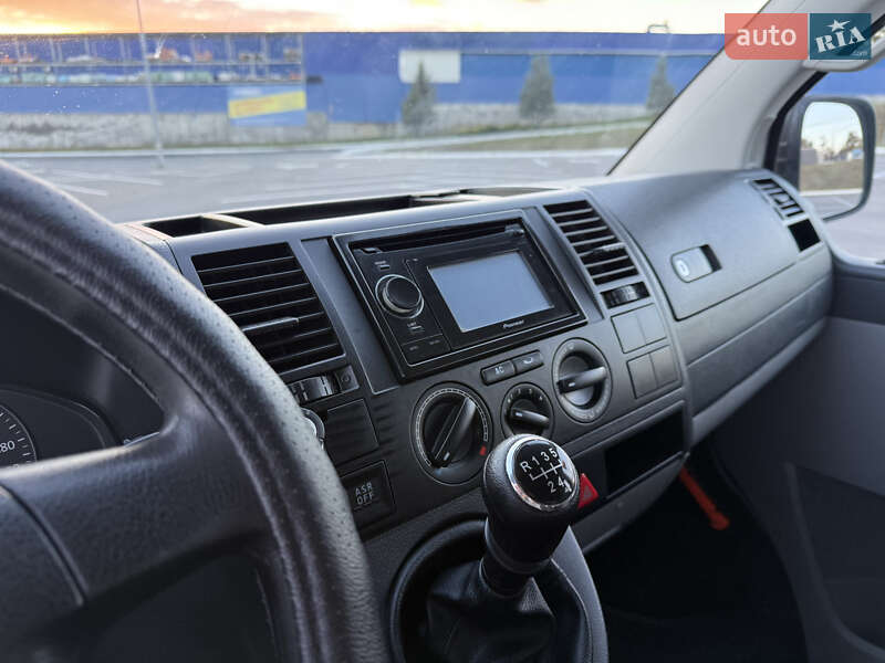 Минивэн Volkswagen Transporter 2008 в Виннице