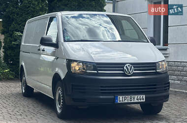 Грузовой фургон Volkswagen Transporter 2016 в 