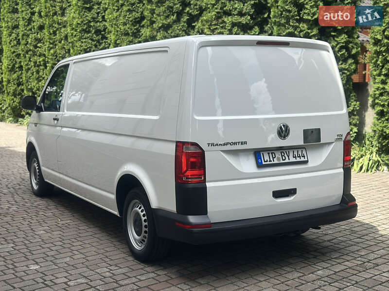 Грузовой фургон Volkswagen Transporter 2016 в Дубно