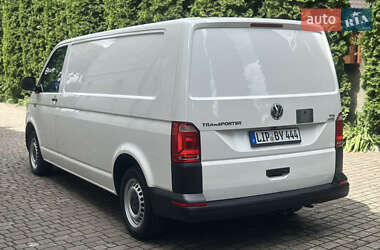Грузовой фургон Volkswagen Transporter 2016 в 