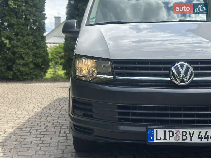 Грузовой фургон Volkswagen Transporter 2016 в Дубно