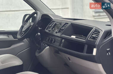 Грузовой фургон Volkswagen Transporter 2016 в 