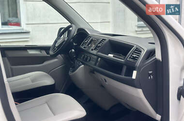 Грузовой фургон Volkswagen Transporter 2016 в 