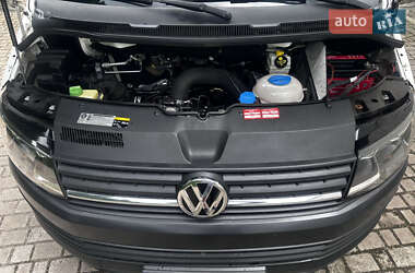 Грузовой фургон Volkswagen Transporter 2016 в 